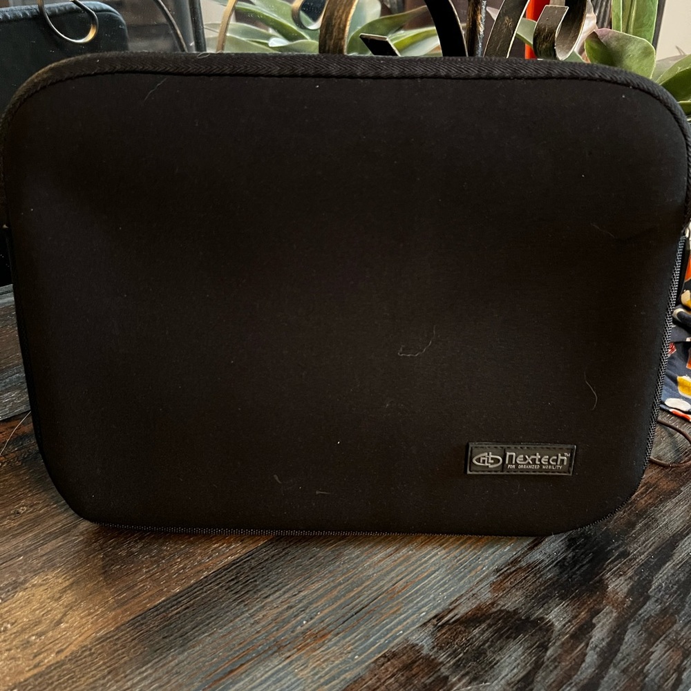 iPad protector - Picture 2 of 5